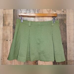 Forever 21 Green Pleated Mini Skirt  Size Large Preppy